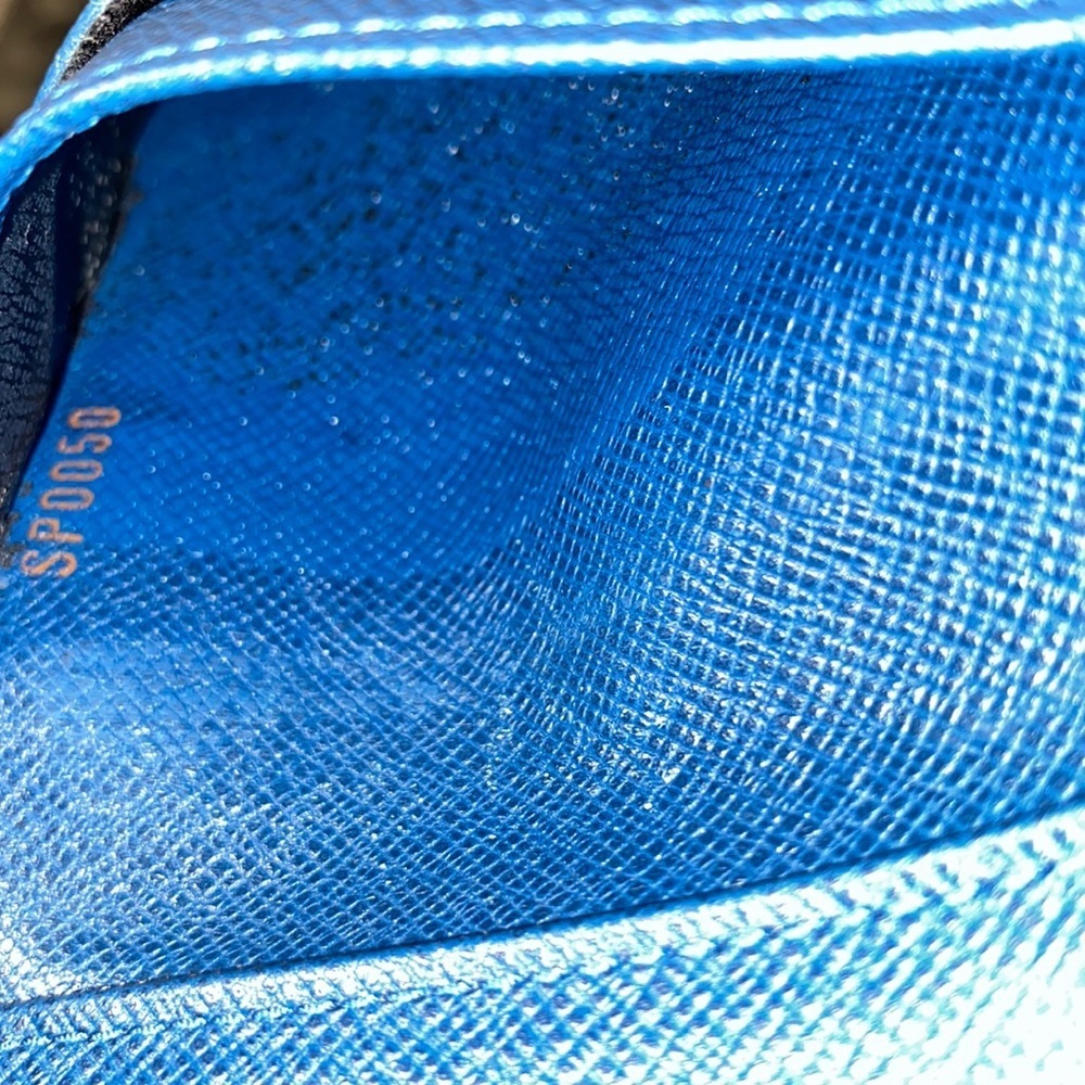 Authentic Louis Vuitton Blue Epi Wallet - Picture 10 of 13